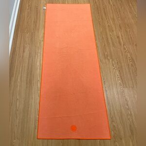 Manduka Yogitoes Skidless Non-Slip Grip Orange Yoga Mat Towel 24”x66”